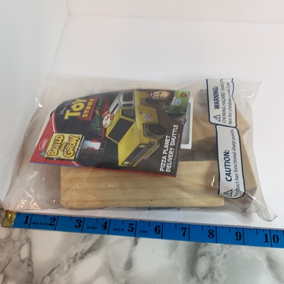 Disney Pixar Toy Story Wood Car Craft Kit - Picture 5 of 5